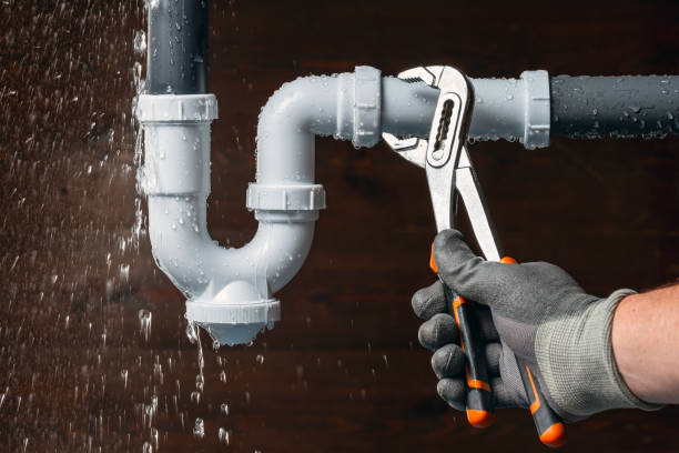 Professional Gas Line Repair technician working in Doss, TX